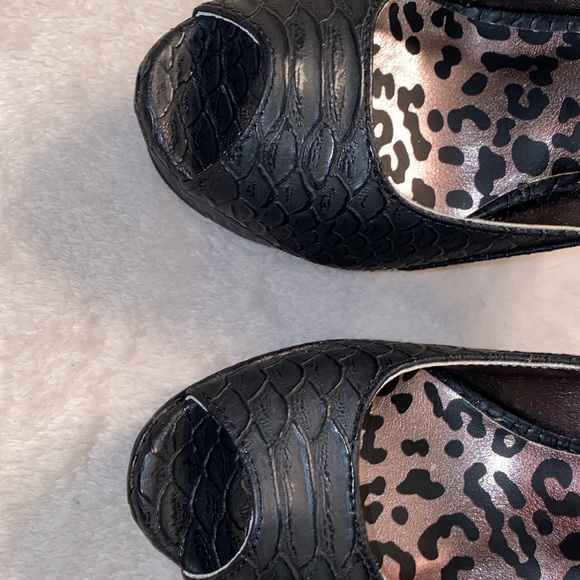 Dollhouse spike heels, size 7.5 - Picture 10 of 10